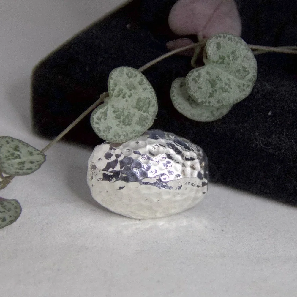 Sterling Silver 925 Hammered Statement Ring Size 7 Handcrafted Oval Disc